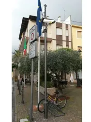 Palo video sorveglianza piazza