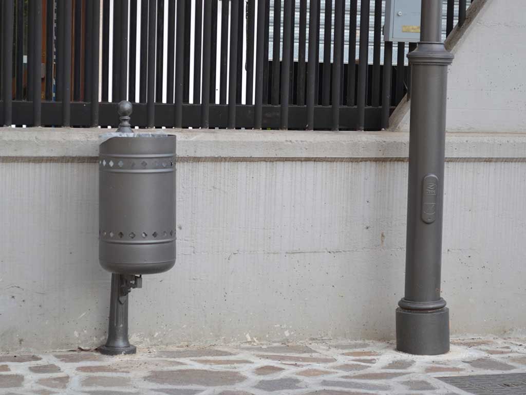 base circolare media 316 cestino 901 ghisa acciaio