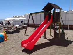 castello con altalena 7033 miramare latina