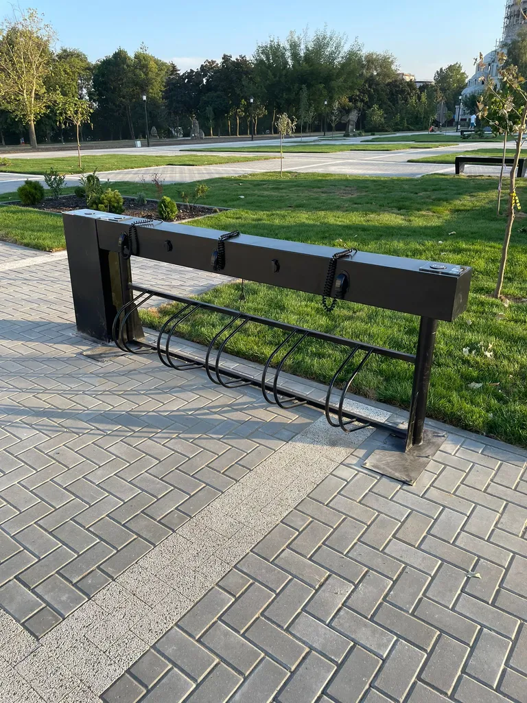Electrically powered e-bike station - Eurocomitalia