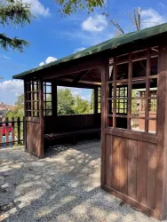 gazebo tetto falde legno laterale