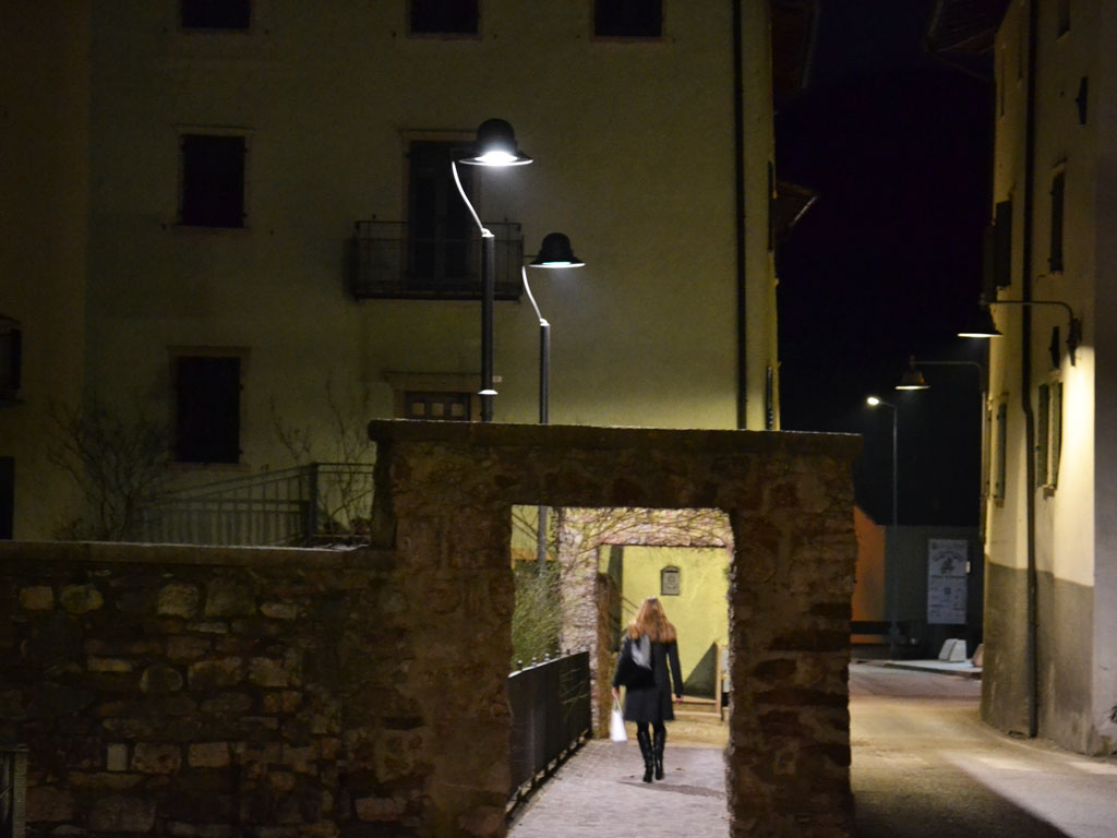 lampara signora tpluna acciaio