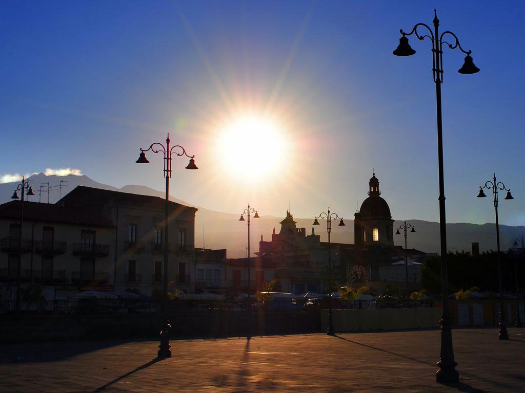 marina di riposto lampion con lanterna 622 base roma tramonto