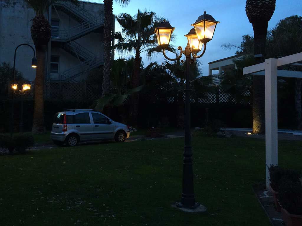 palo acciaio ghisa base piccola 334