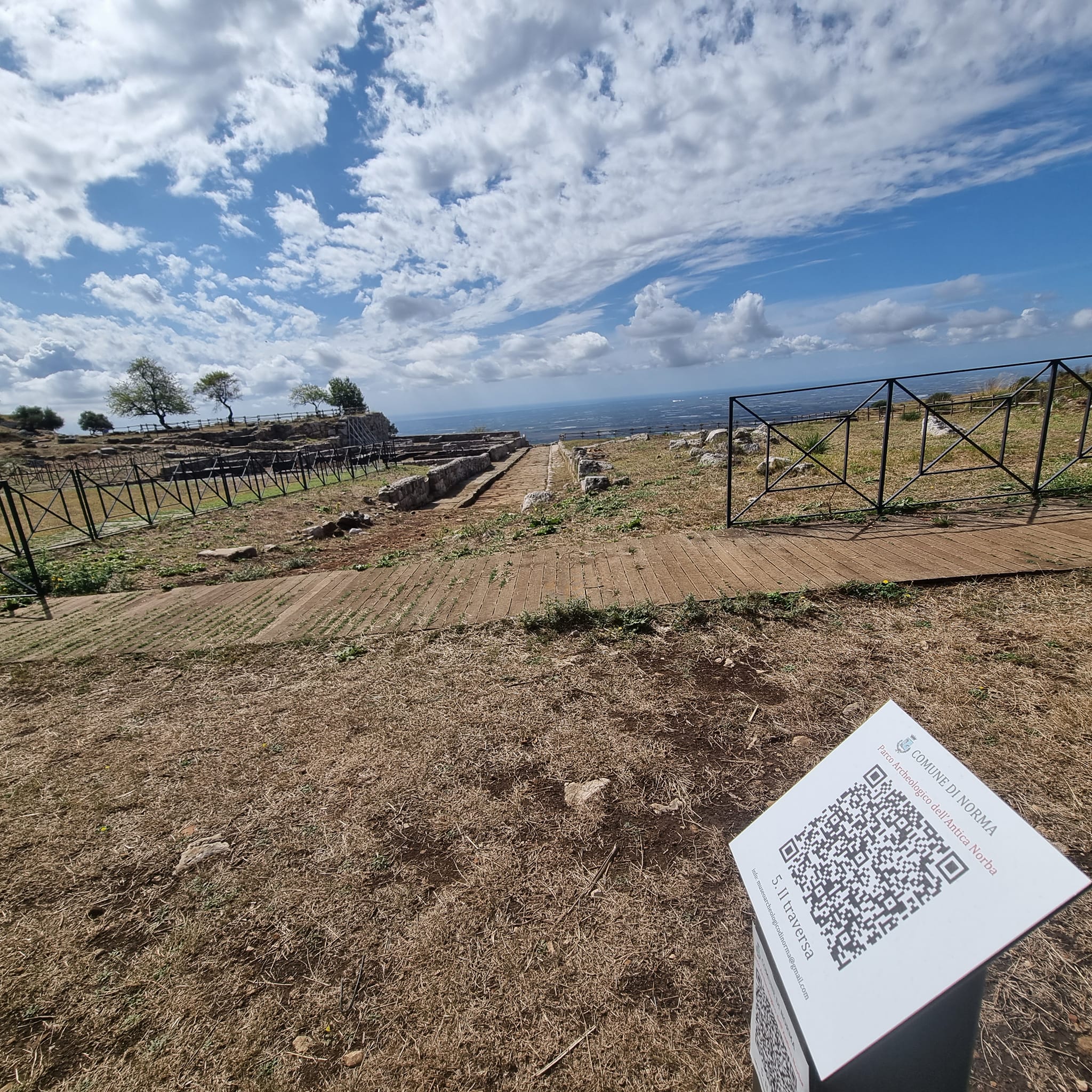 segnaletica qr code interattiva norma parco archeologico