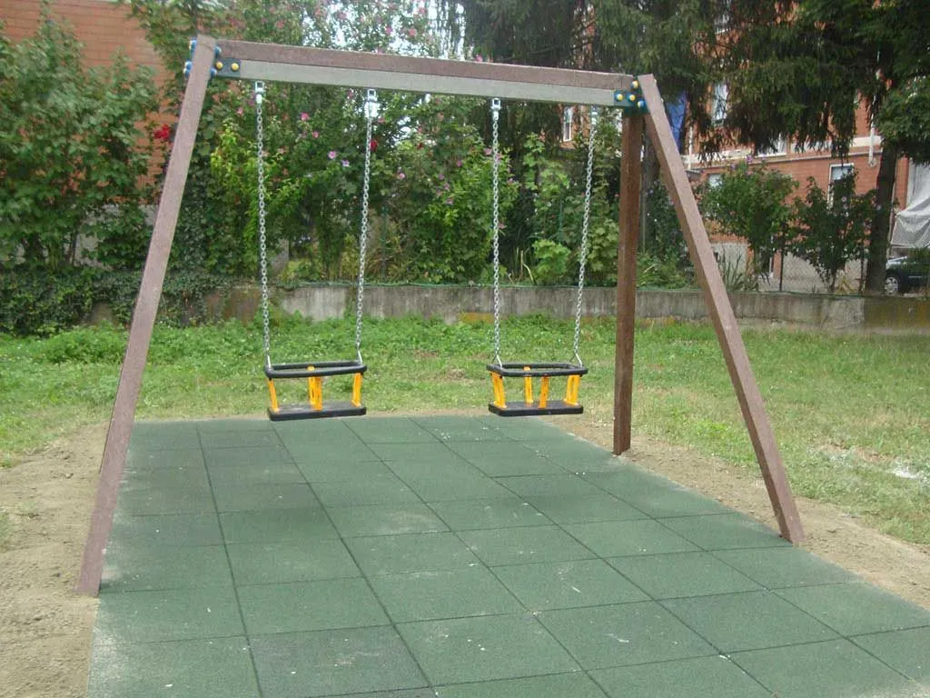 Swing with Infant Seats in Recycled Plastic
