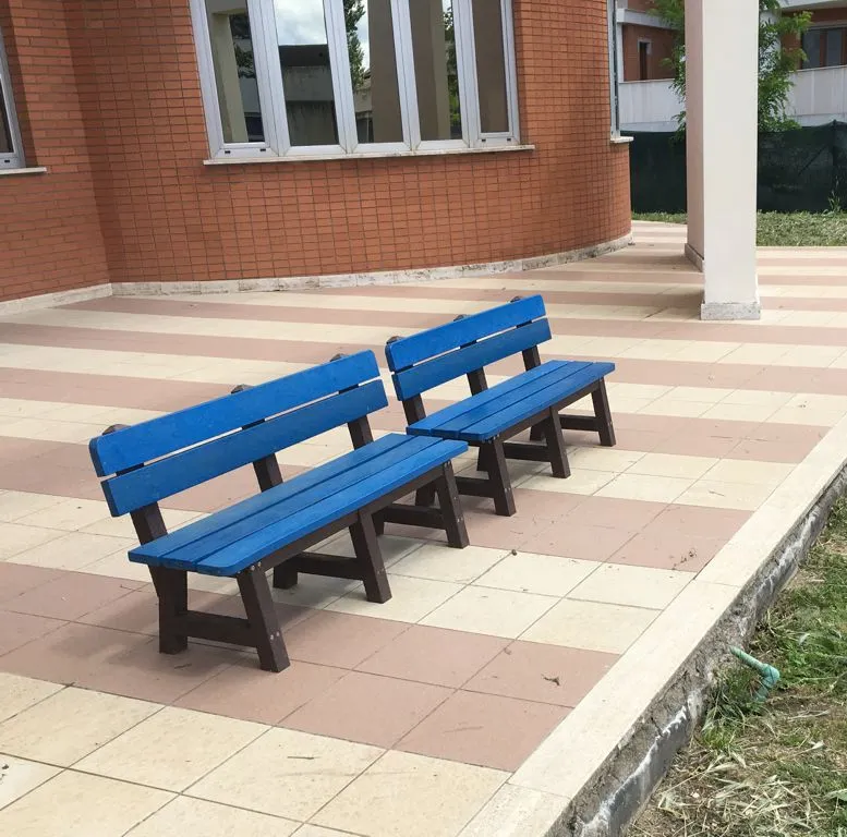Kids' Bench in STRONGPLAST - Post-Consumer Recycled Plastic