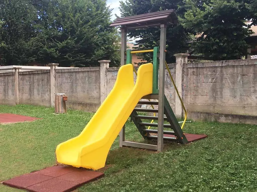 Castello Mini in STRONGPLAST - plastica riciclata post consumo