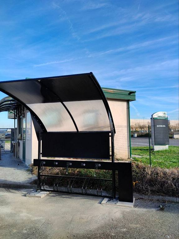 Pensilina Arco Smart Ricarica Ebike