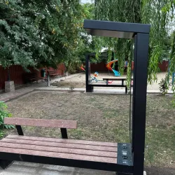 Prodotti smart varie installazioni - Viva Adv Smart Bench Advertising Usb Wireless Hotspot Viva Adv Smart Bench Advertising Usb Wireless Hotspot